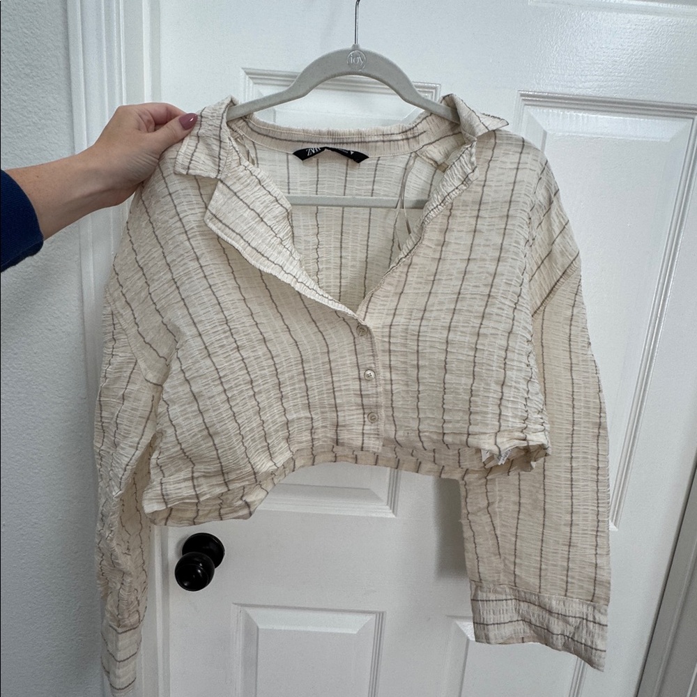 Zara textured Button-Up Cropped Shirt